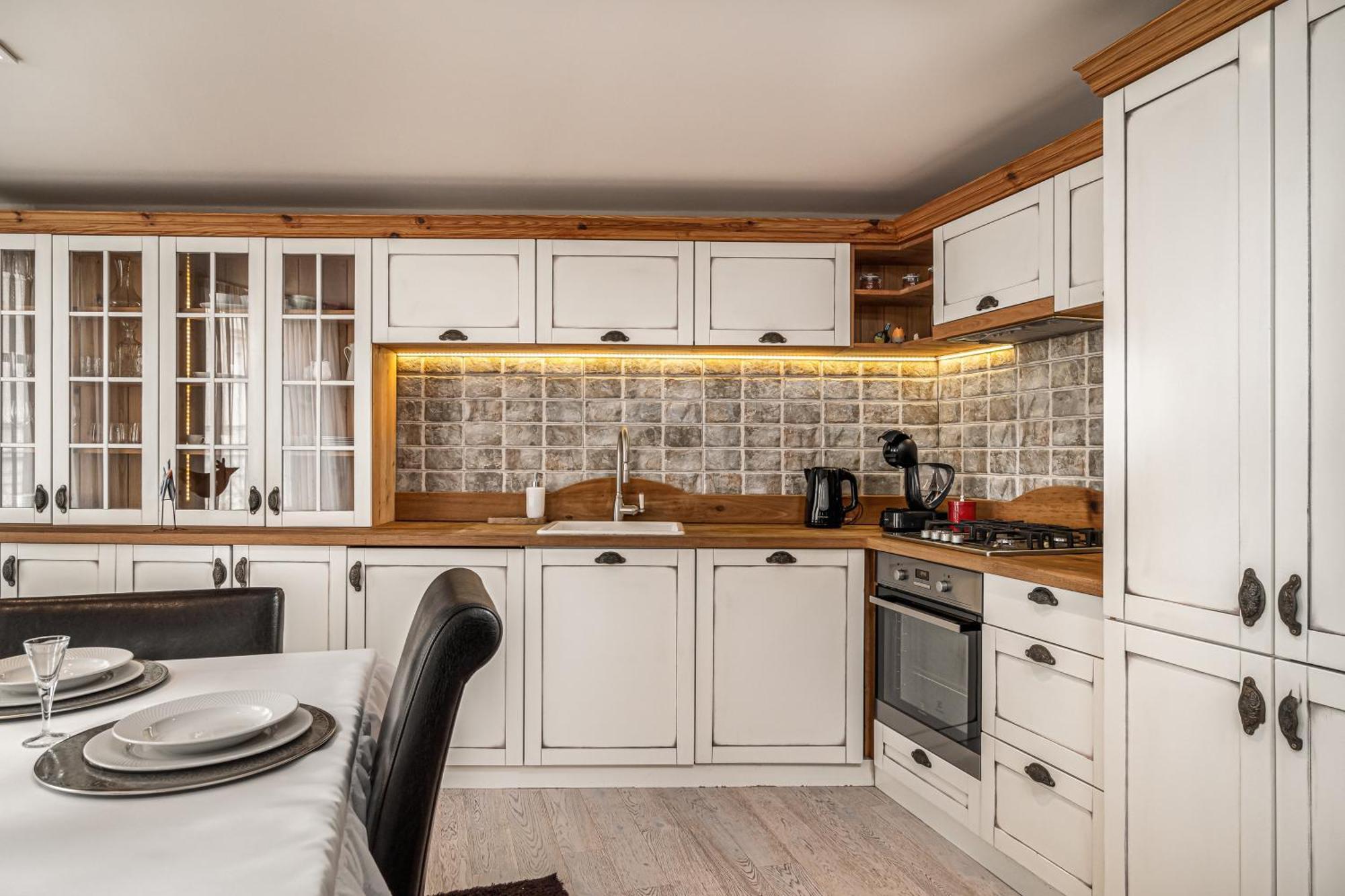 Luxurious And Royal Apartment In The Old Town Bratislava Eksteriør bilde