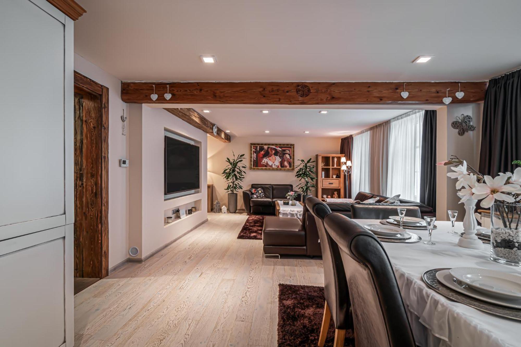Luxurious And Royal Apartment In The Old Town Bratislava Eksteriør bilde